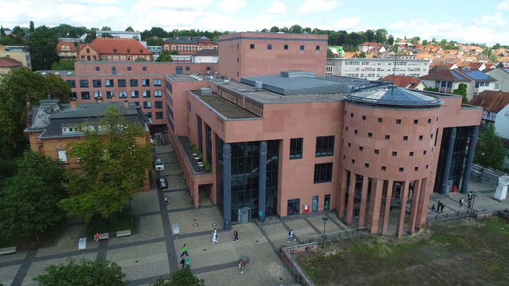 Luftaufnahme des Pfalztheaters in Kaiserslautern