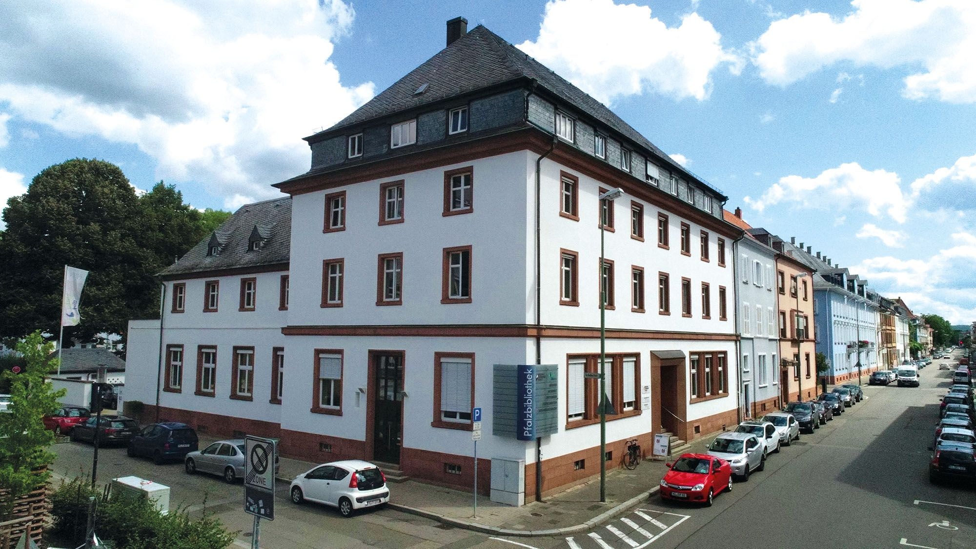 Gebäude der Zentralverwaltung des Bezirksverbands Pfalz in Kaiserslautern